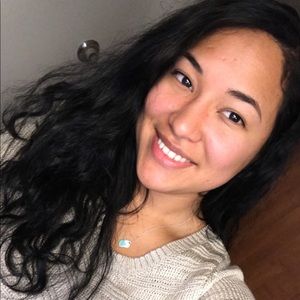 Meet your Posher, Gabriela